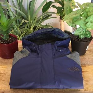 The North Face Dryvent Rain Jacket